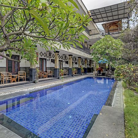 OYO 3904 Kiki Residence Bali Legian Exterior foto