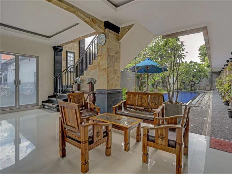 OYO 3904 Kiki Residence Bali Legian Exterior foto