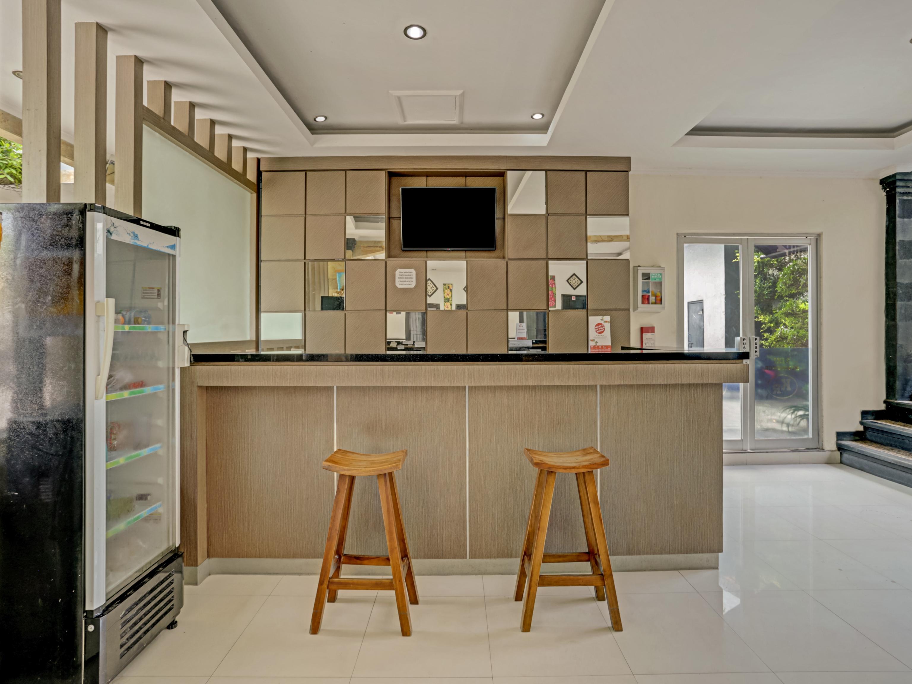 OYO 3904 Kiki Residence Bali Legian Exterior foto